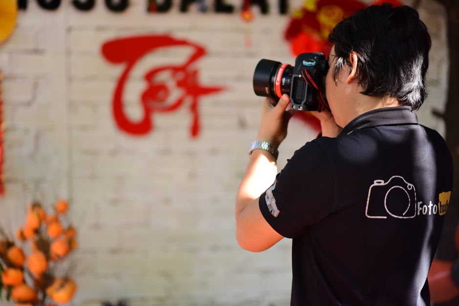 Nina fotografira med obredom